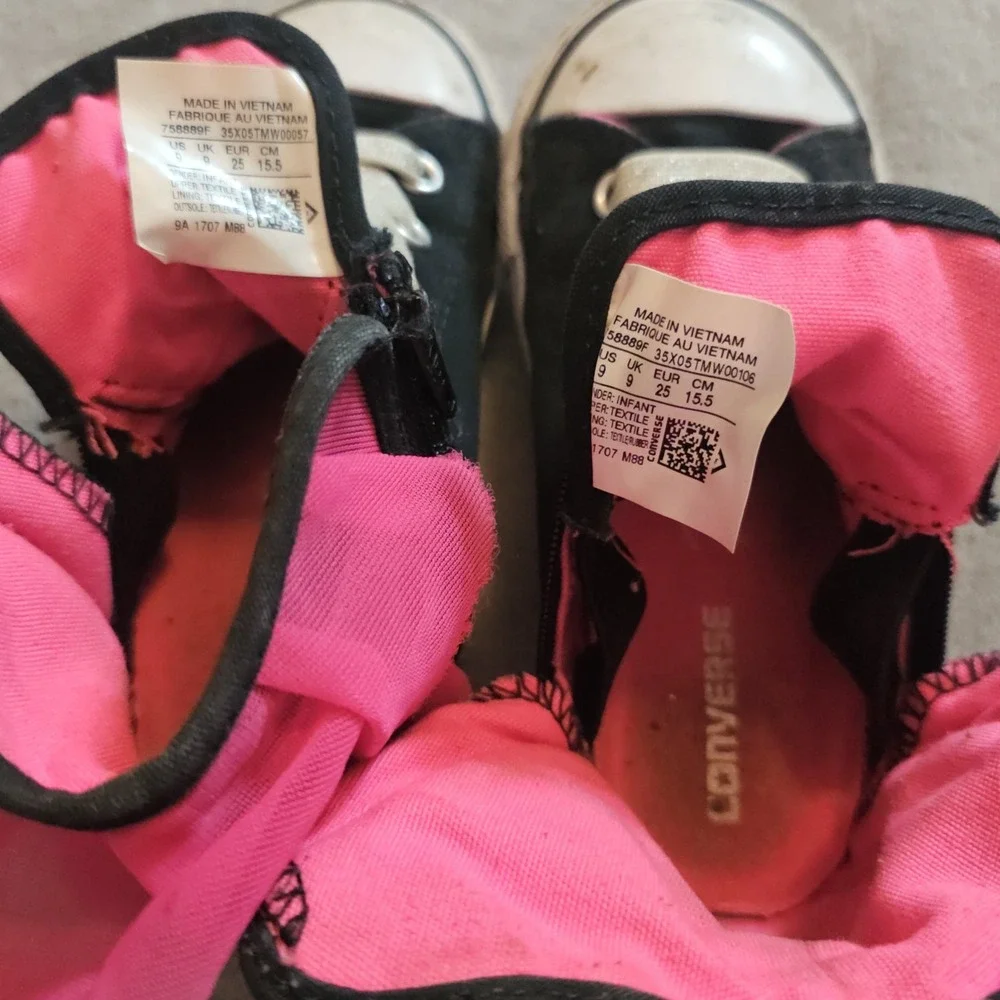 Converse All Stars Hi-Tops Pink Ribbon Ruffle Design Black Infant Size 9